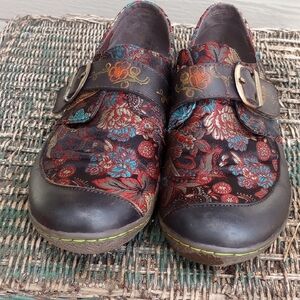 Elegant Floral Velcro Buckle Shoes